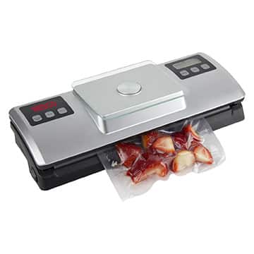 VS-01 Vacuum Sealer With Digital Scale Sealing Strawberries